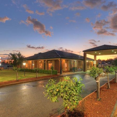 Bushman'S Motor Inn Parkes Exteriör bild