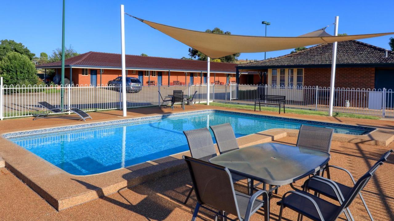 Bushman'S Motor Inn Parkes Exteriör bild