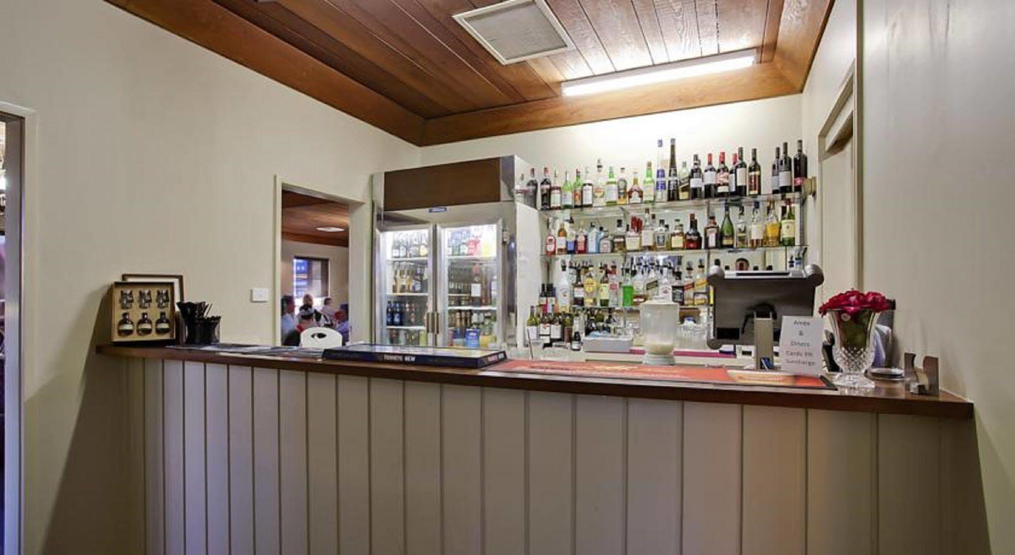 Bushman'S Motor Inn Parkes Exteriör bild